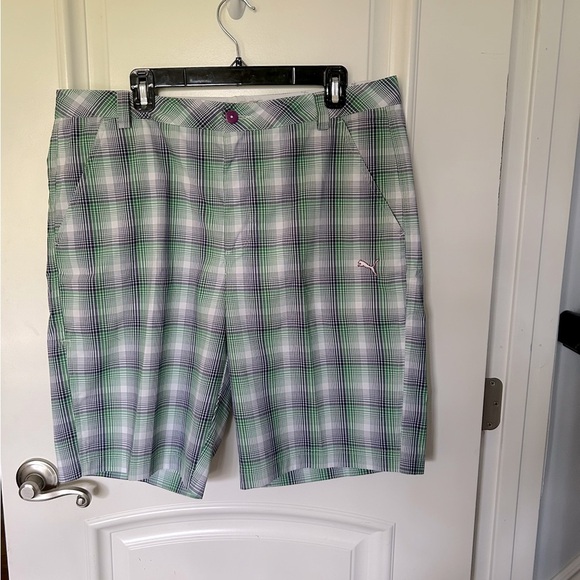 Puma Men’s Plaid Shorts - Picture 1 of 5